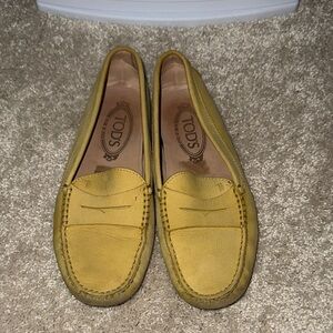 Tod's Women's Mustard Moccasins